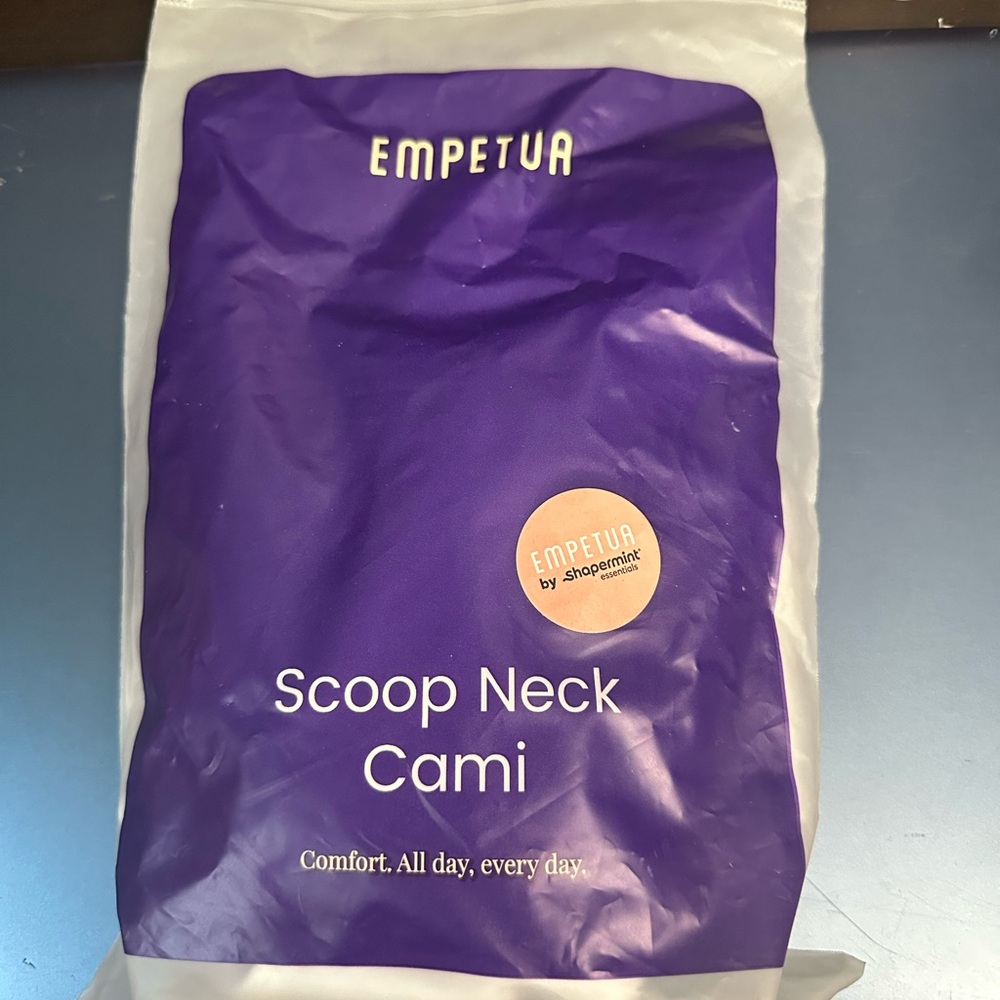 Shapermint Shaper Scoop Neck Cami Style Number 62001  White - Picture 5 of 5